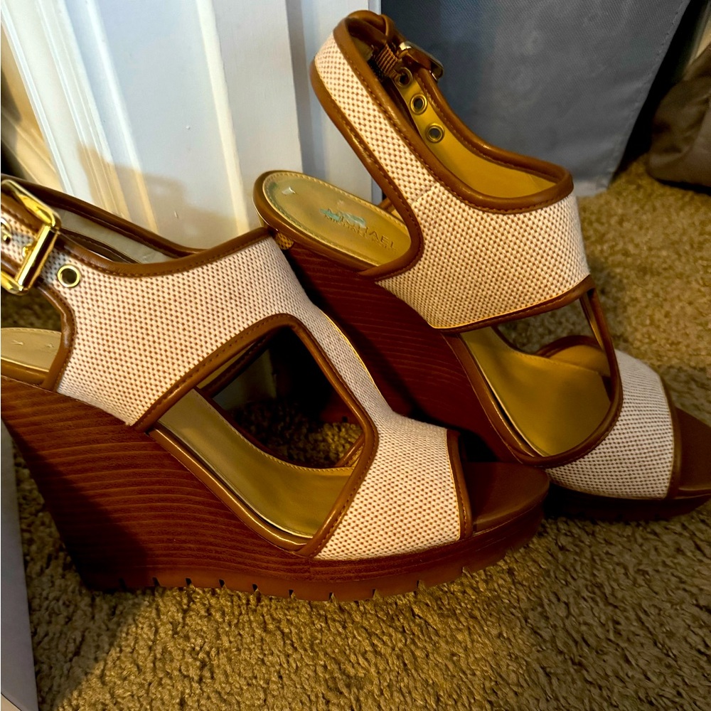 NIB Michel Kors Wedge Sandals